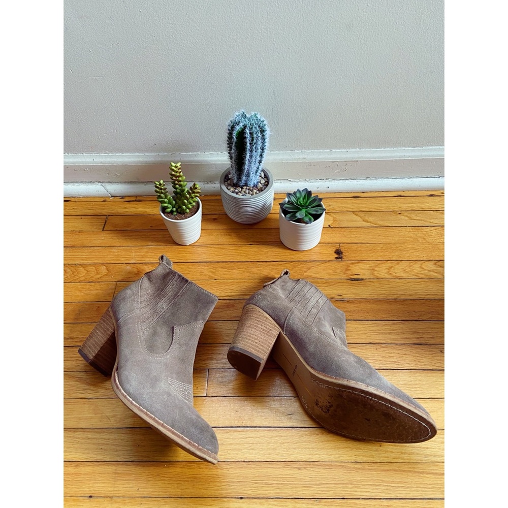 Dolce Vita Jones Western Style Booties